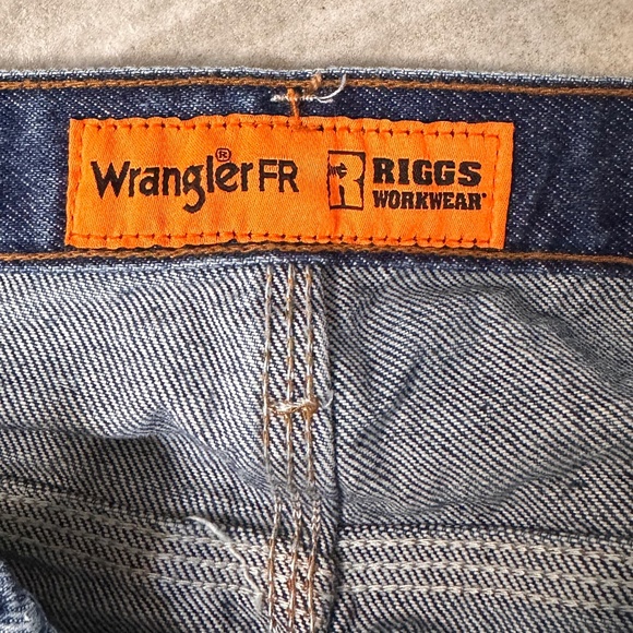 Men’s Wrangler Flame Resistant Carpenter jean in fire resistant size 50 x 32 - Picture 2 of 5
